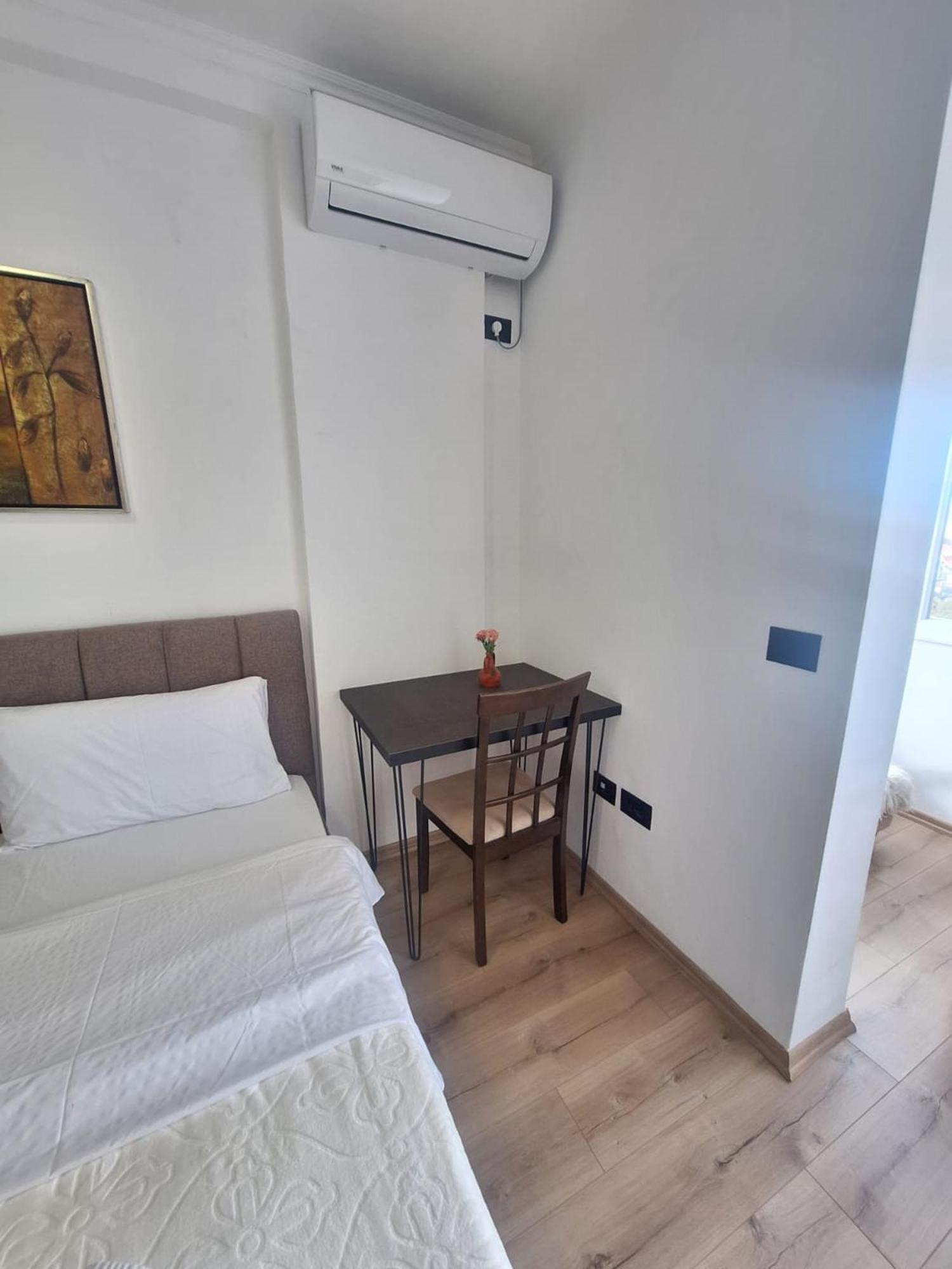 Albania Apartment Near Tirana City Center Double Or Twin Bed Εξωτερικό φωτογραφία
